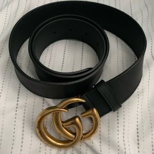 Wide leather belt with Double G buckle